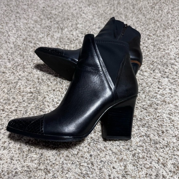 Donald J. Pliner Vaughn Leather Ankle Booties- 6 - Picture 2 of 11